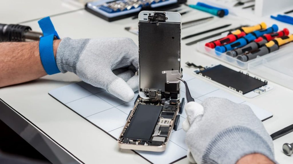 Free cell phone repair course