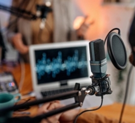 Podcast online, músicas e rádio – Baixar o app multifunções é fácil