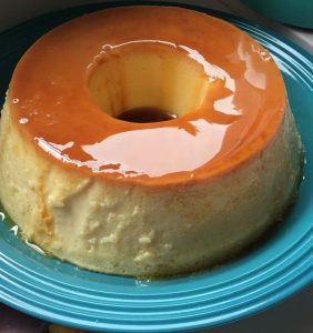 Pudim cremoso sem banho-maria que fica perfeito no forno e derrete na boca