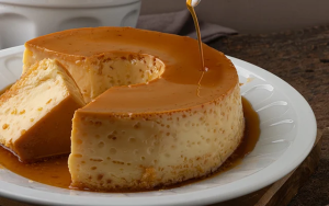 Pudim cremoso sem banho-maria que fica lisinho, derrete na boca e sem estressePudim cremoso sem banho-maria que fica lisinho, derrete na boca e sem estresse