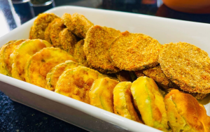 Abobrinha à milanesa sem farinha de trigo crocante por fora e macia por dentro que todo mundo ama